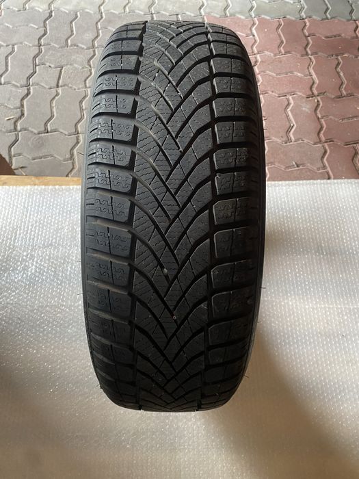 Opona zimowa Falken Eurowinter HS02 205/55r17 95V