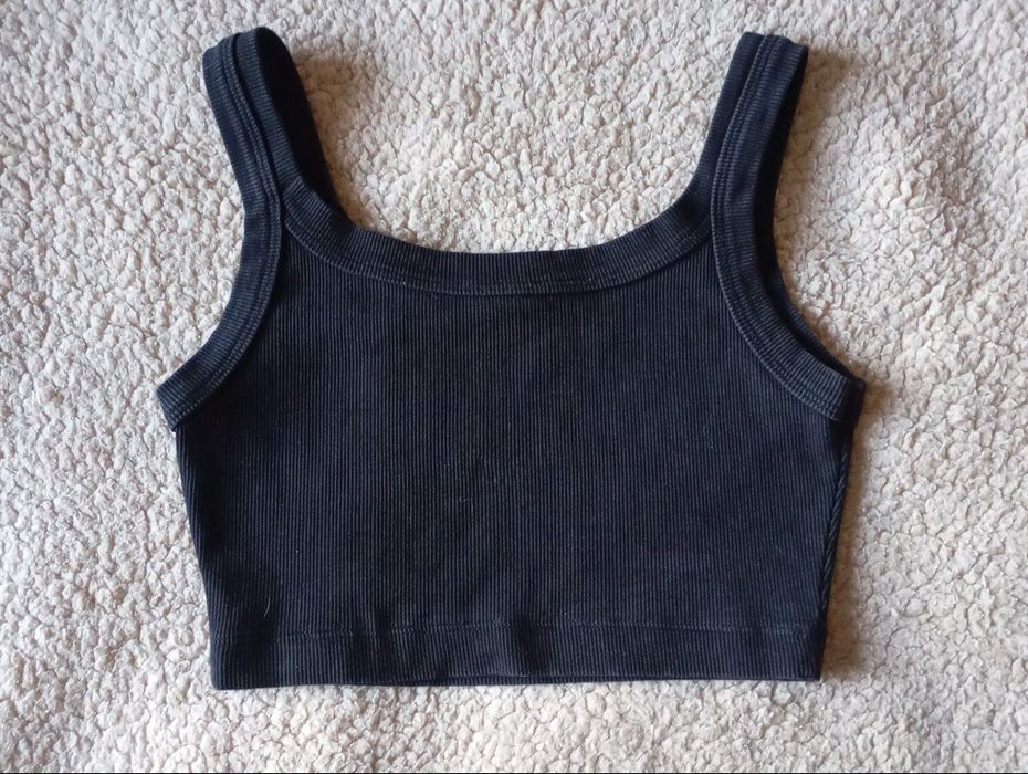 Короткий чорний топ XS-S