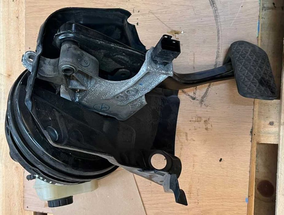 Servo freio com bomba Mercedes CLS