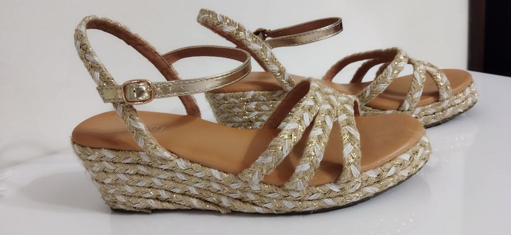 Sandálias de senhora