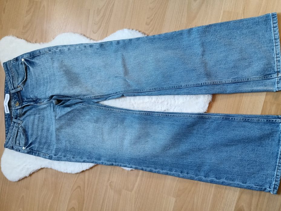 Jeansy dzwony Bershka