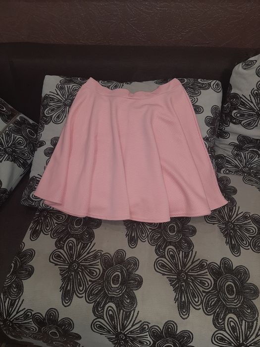 Красива пудрова спідничка