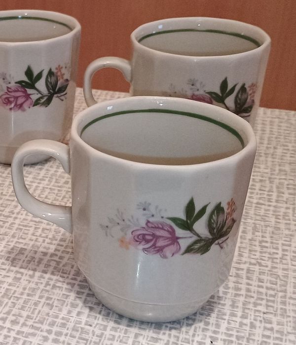 Вінтажні чашки для кави