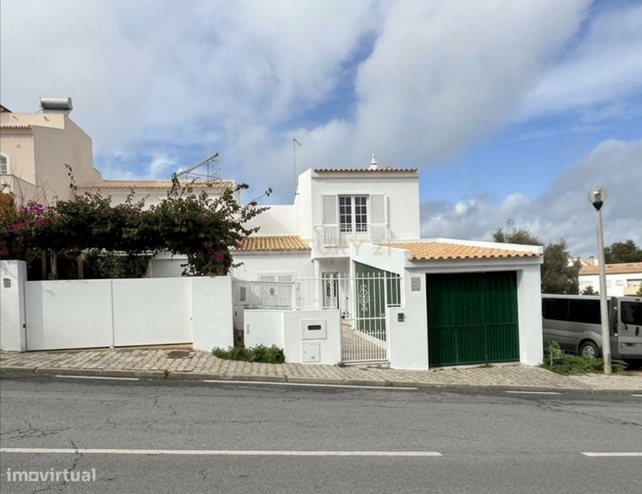 Moradia T3 Para Remodelação - Albufeira