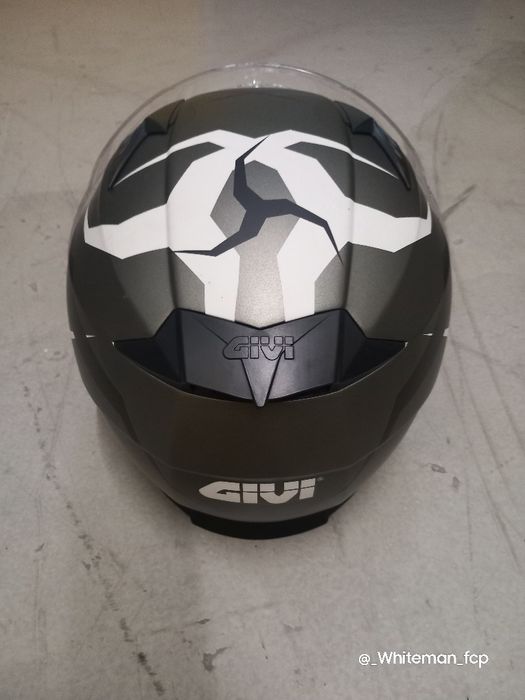 Capacetes semi novos marca GIVI e Bogotto
