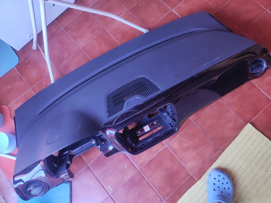 Peças Ford Mondeo TD  mk2 / Tablier  VW up 200€