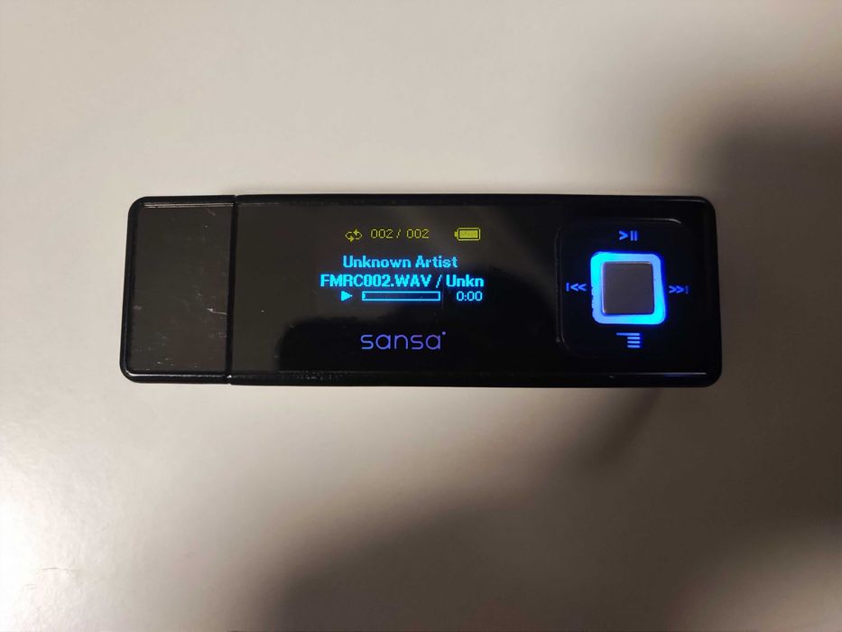 MP3-плеер SanDisk Sansa Express 2Gb+4Gb отличное состояние