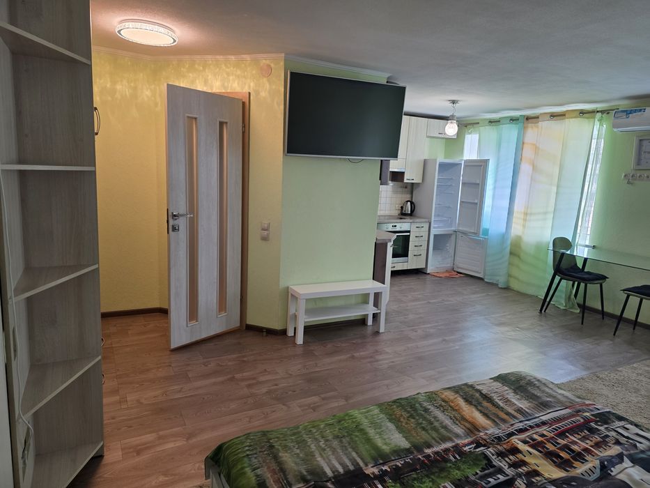 Сдам просторную 1к  Студию,  пр. Богдана Хмельницкого 16, пр.Поля