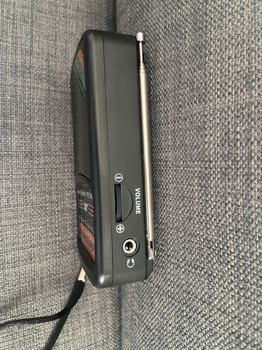 Rádio portátil + headlamp + apito com bússola