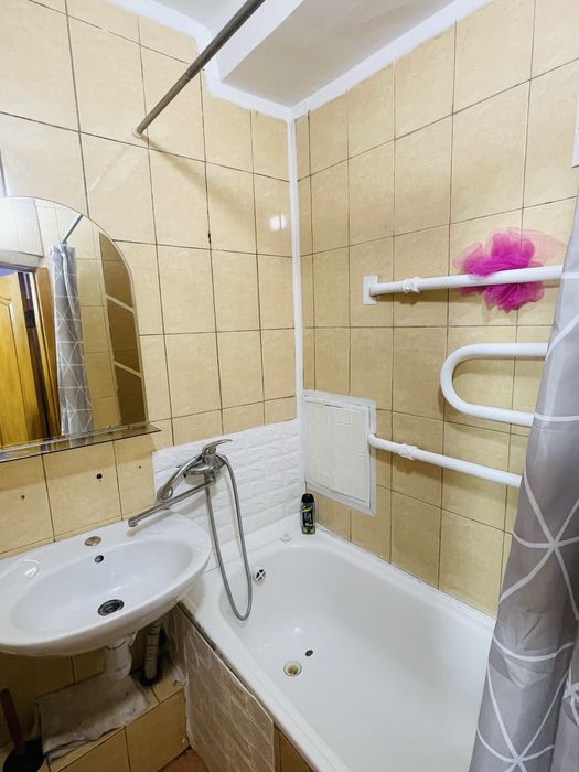 Квартира ОРЕНДА ПОГОДИННО ПОДОБОВО 2кімнатна соломяʼнка жд вокзал Київ