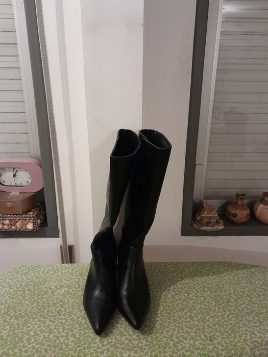 Vendo Botas de Senhora SHEIN muito bonitas como novas
