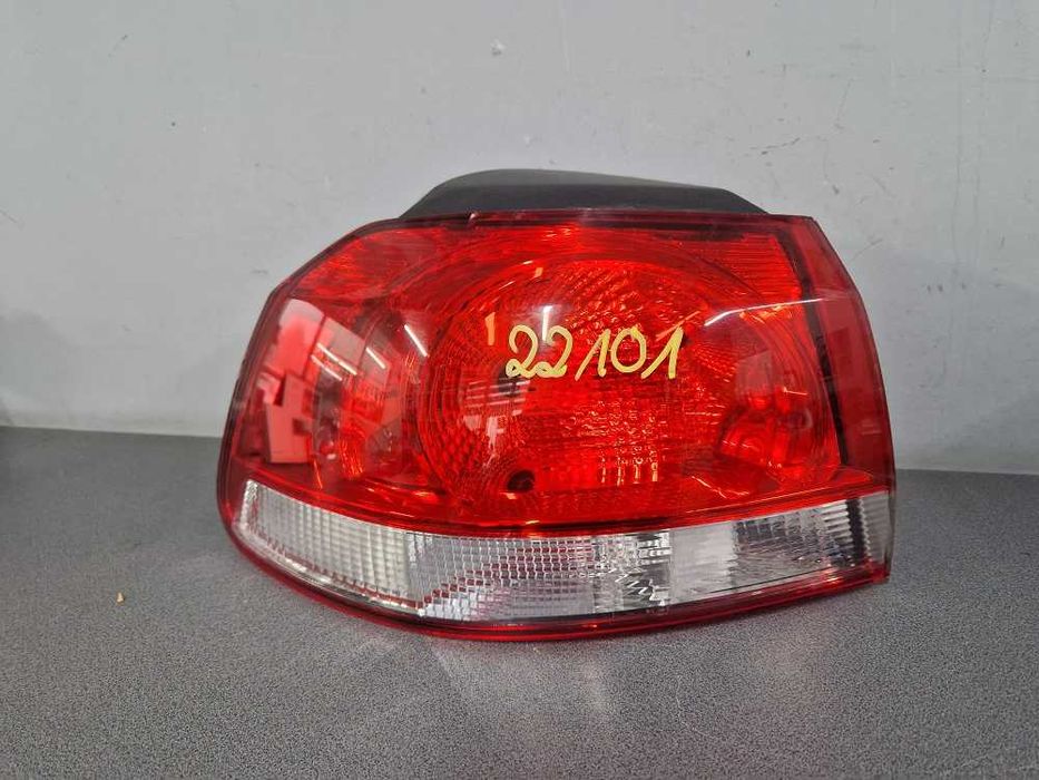 Volkswagen Golf VI 5D HB 08-13r. Lampa Lewy Tył