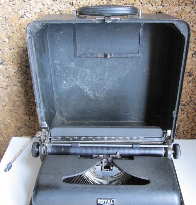 Máquina de escrever Royal