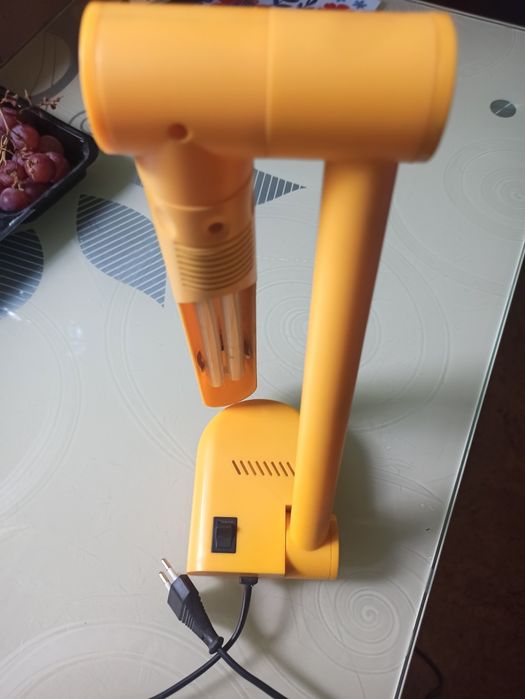Lampa  biurkowa  ..