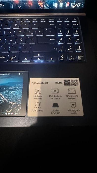 Asus Zenbook 15 UX534F