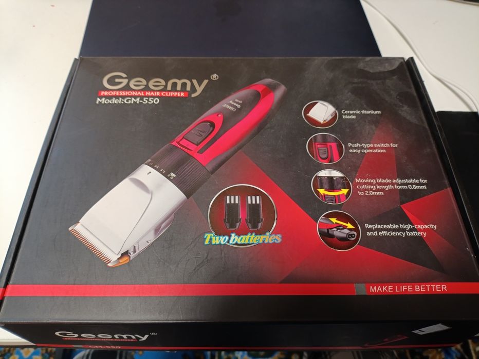 Машинка для стрижки волосся Geemy GM 550