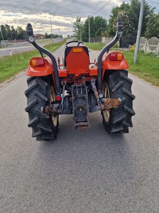 Traktor Kioti CK35