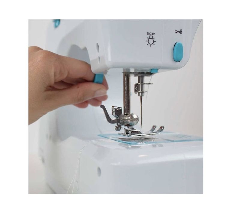 Máquina de Costura PRIXTON P110 com 12 Pontos
