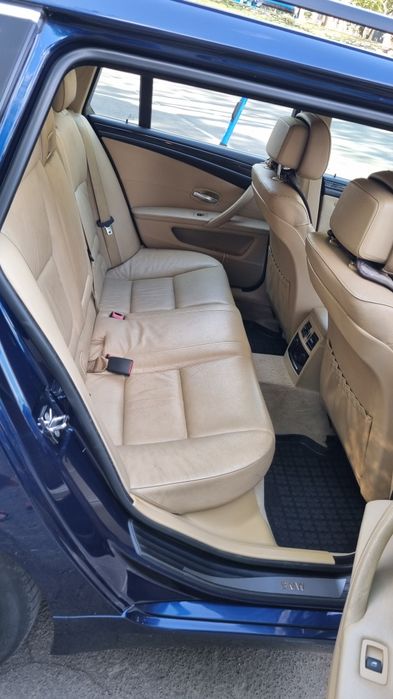Продам BMW e61 520d