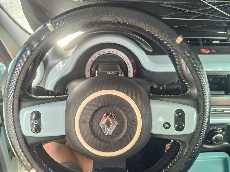 Carro Renault Twingo