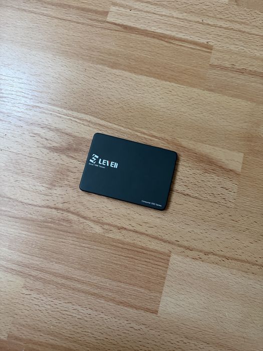 SSD 240 GB Leven