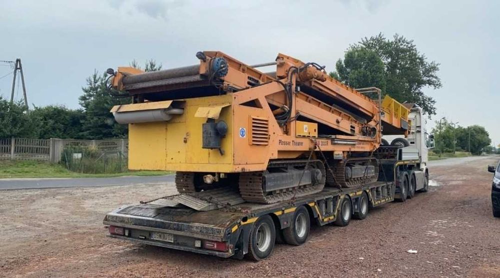 Specjalistyczny Transport Maszyn Rolniczych Budowlanych Kombajnów