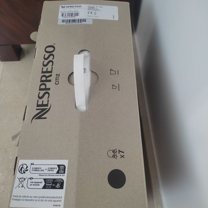 Máquina de café Nespresso Citiz Black