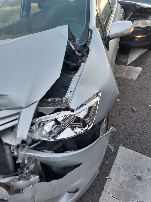 Uszkodzona Toyota Auris 1.6