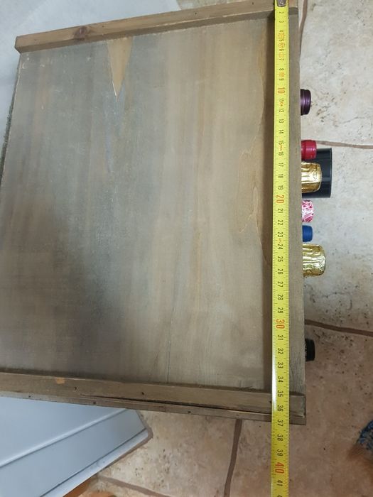 Garrafeira de madeira