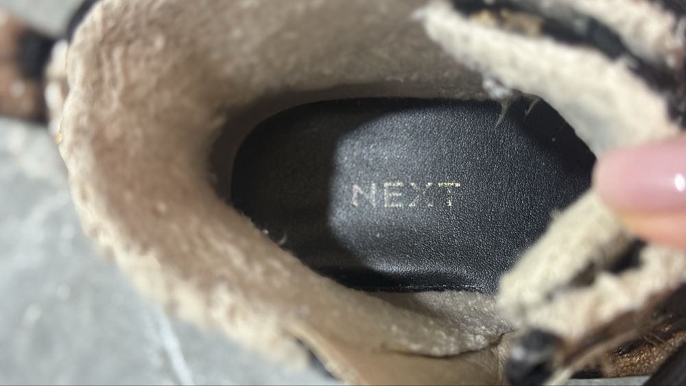 Чоботи, ботінки, черевики Next