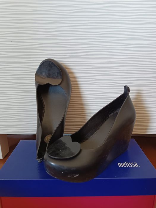 Sabrinas Melissa pretas em muito bom estado