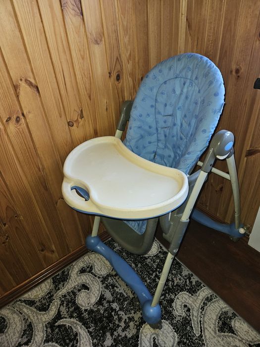 Стільчик для годування