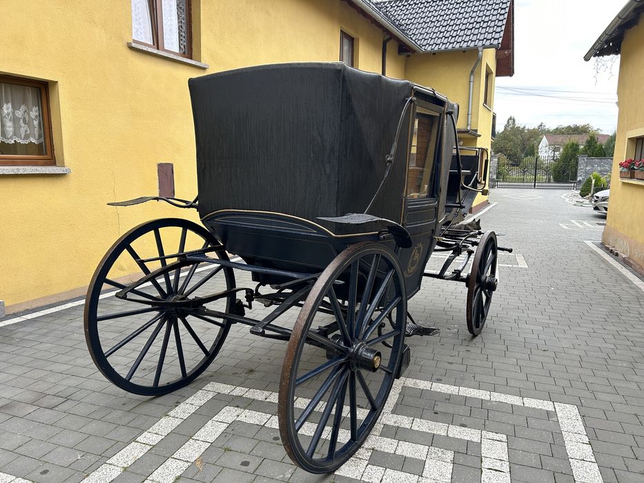 Lando, landauer powóz konny