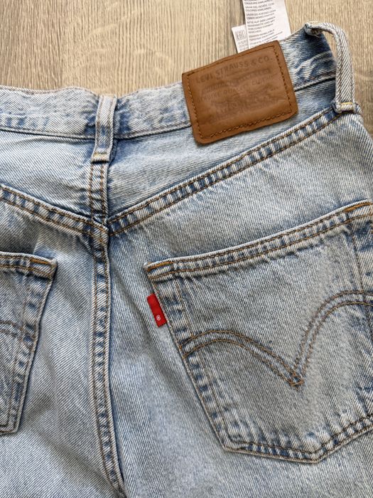 Джинсы Levis, 25 размер, прямые