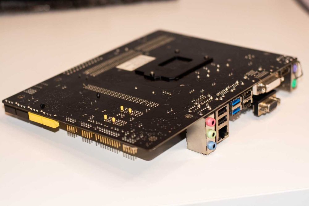 Motherboard Asus HB1M-A + Processador I3 417064752319985539122