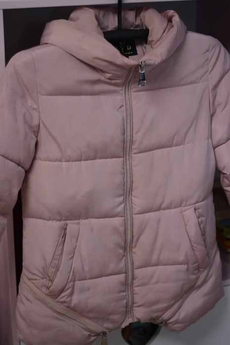 Куртка жіноча с-м (пудра), демі