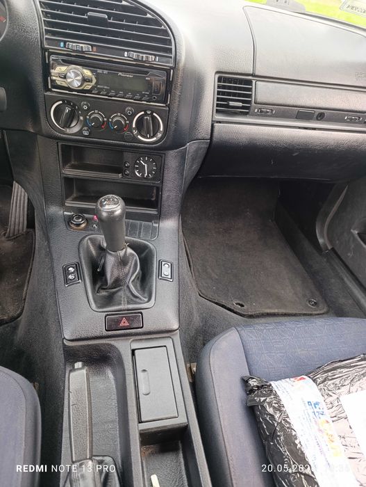 Bmw E36 coupe 2.0 m52 175tys.  cosmosschwarz, klimatyzacja