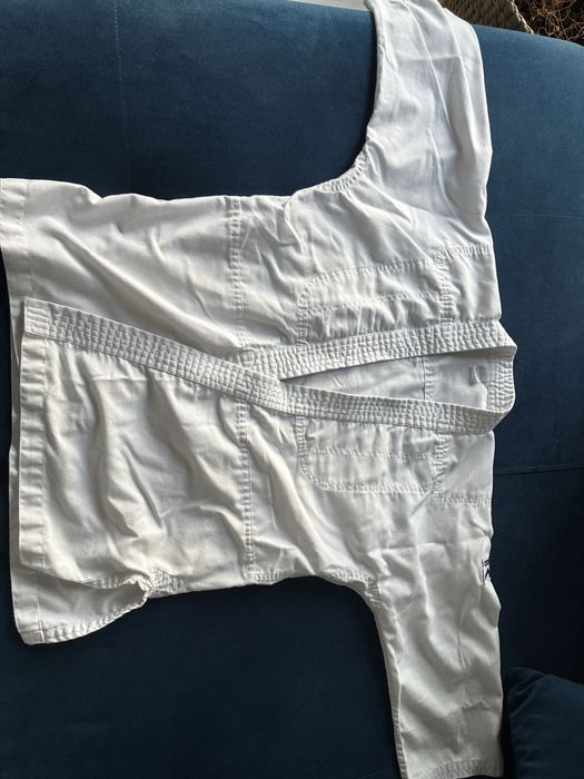 strój do karate r.140