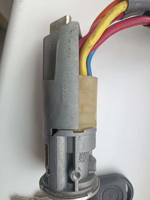 Замок зажигания на джыли ск.