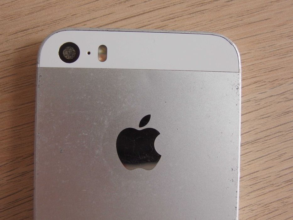 Apple iPhone SE A1723 16GB iOS 15.8.5 telefon smartfon