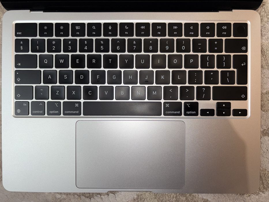 Macbook Air M2 8/256