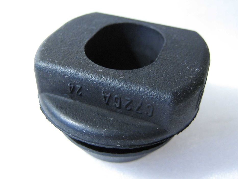 Крепление верхнее радиатора Ford / 3M5H8125AC