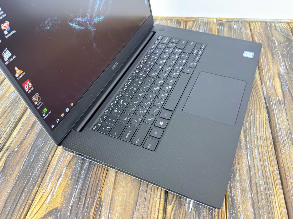 РОЗПРОДАЖ! Ігровий Ноутбук Dell XPS 15 9560 /15.6"/Core i7-7700HQ/GTX 1050 4 GB