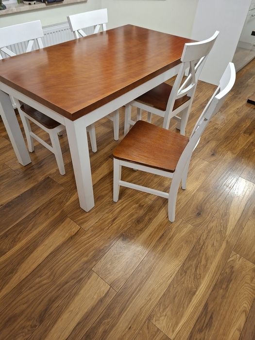 Stolik do jadalni + krzesła