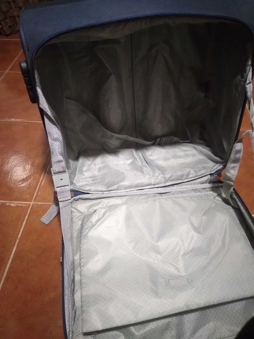 Mala de viagem (Pouco uso)