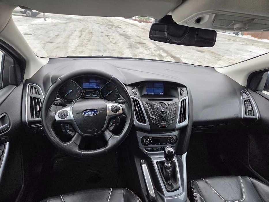 Ford Focus 1.6 stan bdb-bogate wyposażenie