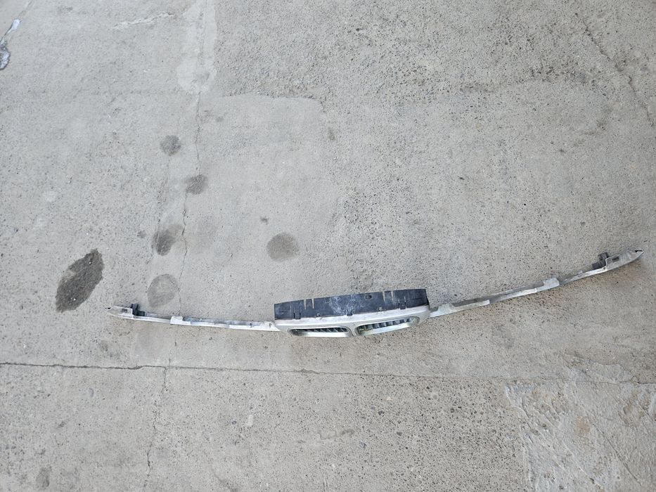 Решітка радіатора Ніздрі Птиця 51131973825 БМВ Е34 BMW E34 решетка