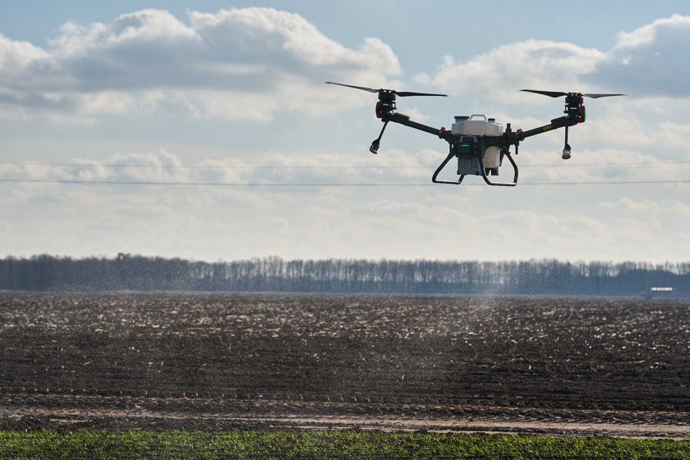 Продам Агро дрон агродрон  XAG V40 комплект дрон обприскувач