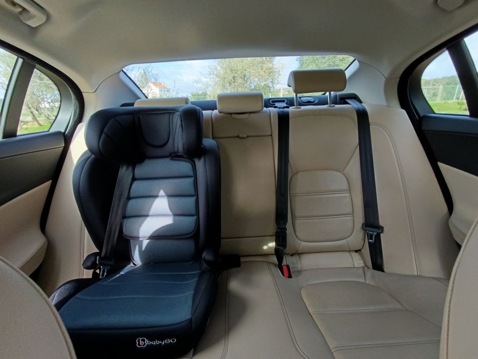 Jaguar XE - ano de 2016