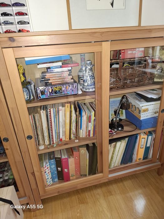 Vendo duas estantes iguais IKEA